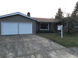 652 Hollyhock Pl, Salem, OR 97303-5954