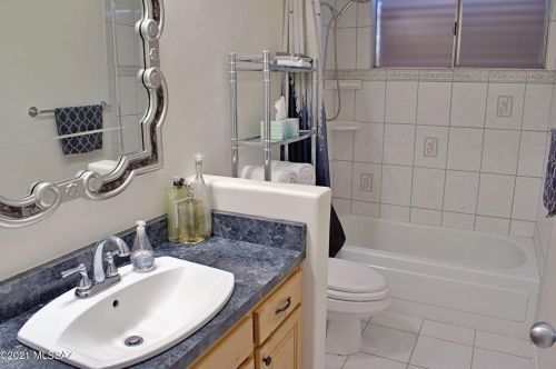 7717 34 St, Tucson AZ 85710-6061 exterior