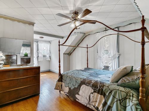 9225 Trumbull Ave, Chicago IL 60803-1050 exterior