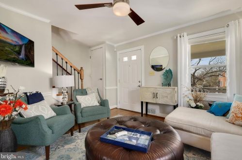 5849 Monticello Rd, Alexandria VA 22303-1301 exterior