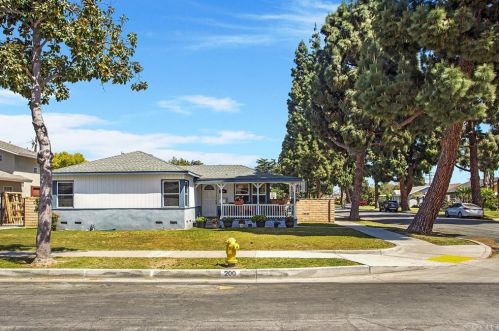 200 Lee Ave, Fullerton, CA 92833-2731