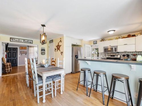 3625 Gdn Blvd, Gainesville GA 30506-1533 exterior