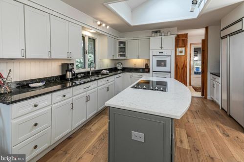 41 Manning Ln, Trenton NJ  08648-1018 exterior