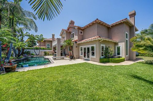 12180 Riviera, Tustin CA  92782-1207 exterior