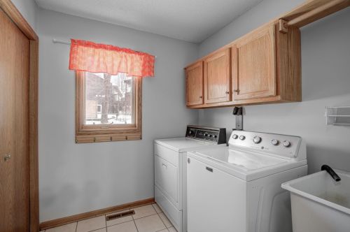 4585 Clf Rdg Ct, Saint Paul MN 55123-1852 exterior