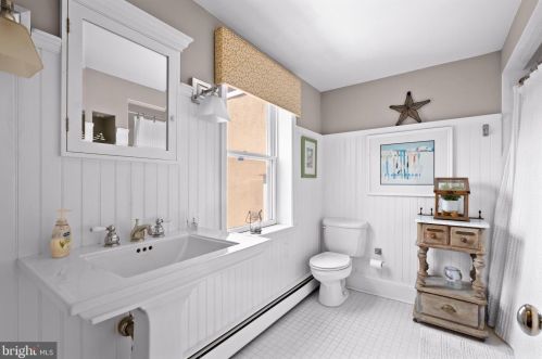 310 16th St, Philadelphia PA  19102-4907 exterior