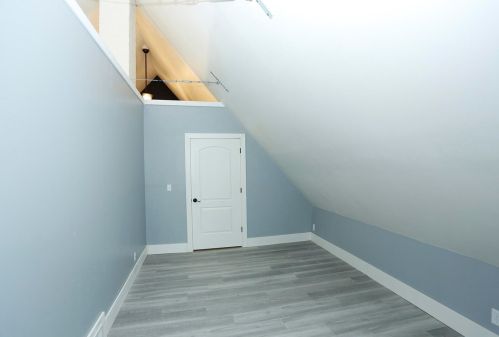 3237 Booth St, Milwaukee WI 53212-2135 exterior