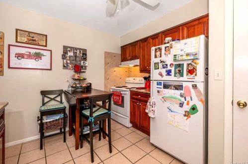 36 Grand Blvd, Valhalla NY 10595-1442 exterior