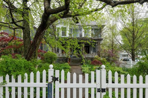 4556 Damen Ave, Chicago IL  60625-1602 exterior