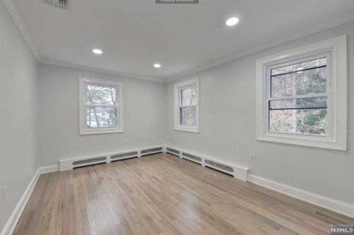 462 Laurel Ln, Kinnelon NJ  07405-3122 exterior