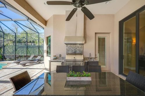 6517 Roma Way, Naples FL 34113-1721 exterior