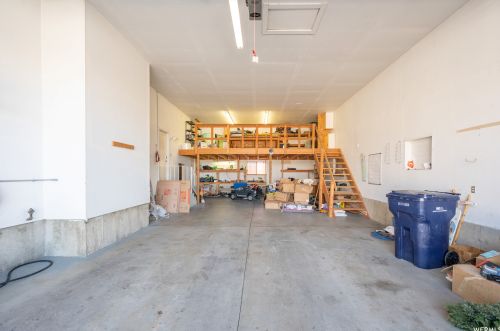 1340 Valley Ridge Dr, Sandy UT 84093-6653 exterior