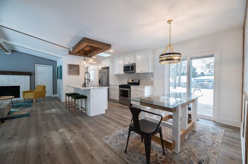 1748 Prince Ln, Meskegon MI  49445-1742 exterior