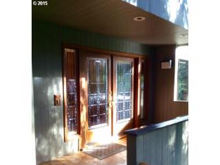 1858 Fircrest Dr, Eugene, OR 97403-2139