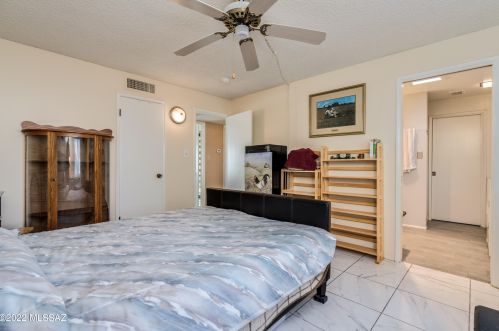 263 Abrego Dr, Green Valley AZ 85614-1504 exterior