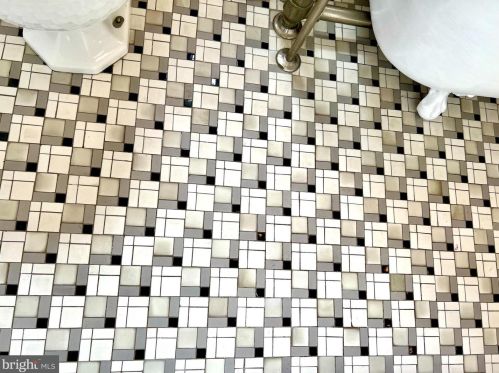 1318 Howard Ave, Primrose PA 17901-3418 exterior