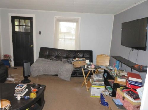 152 Pequannock St, Dover NJ 07801-3594 exterior