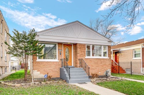 1652 Leclaire Ave, Chicago, IL 60639-4454