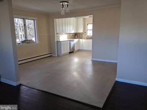 12 Gln Clair Dr, Trenton NJ 08618-1943 exterior