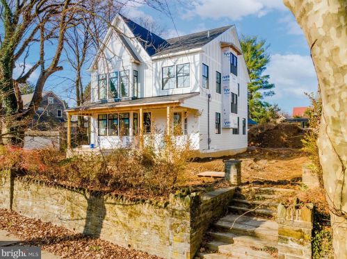 207 Gorgas Ln, Philadelphia PA 19119-1324 exterior