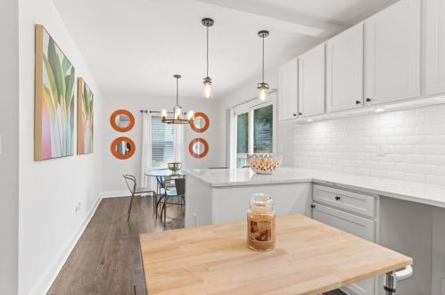 2074 Arlington Cir, Atlanta GA 30318-6380 exterior