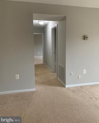 15 Canterbury Sq, Alexandria VA 22304-3054 exterior