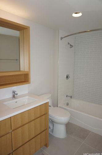 1388 Kapiolani Blvd, Honolulu HI  96814-3620 exterior