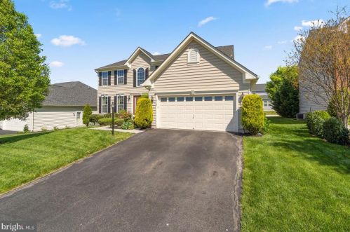 2116 Ballast Ln, Woodbridge, VA 22191-3086