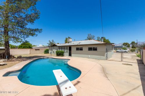 6202 28th St, Tucson AZ  85711-6808 exterior