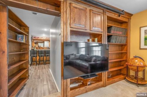 22 Amethyst Ln, Paterson NJ 07501-3364 exterior