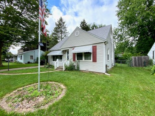 2003 Dorchester Ave, Kalamazoo, MI 49001-5218