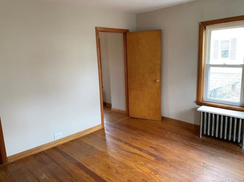 59 Mechanic St, Killingly CT 06239-2829 exterior