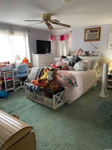 32 Albermarle Ave, Babylon NY 11704-8002 exterior