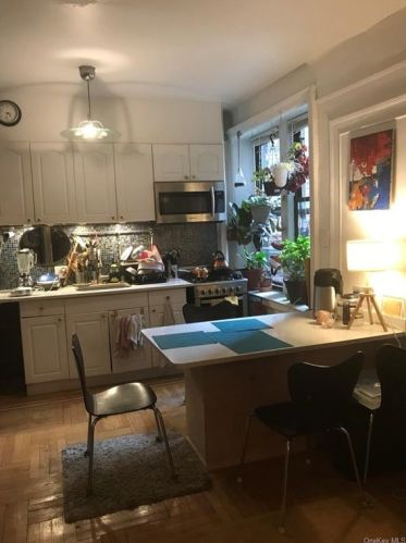 2922 Barnes Ave, Bronx, NY 10467-8519