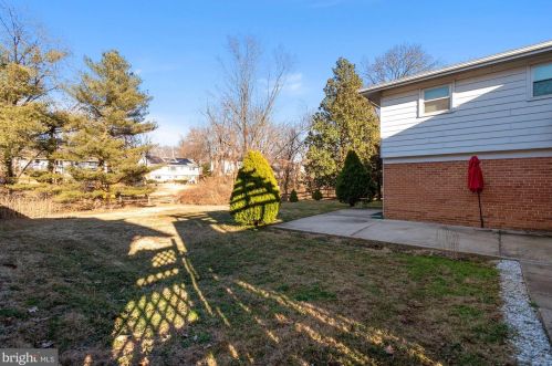 11837 Enid Dr, Rockville MD 20854-3454 exterior