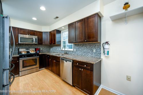 13 Grosunor Ct, Jackson Twp NJ 08527-3973 exterior