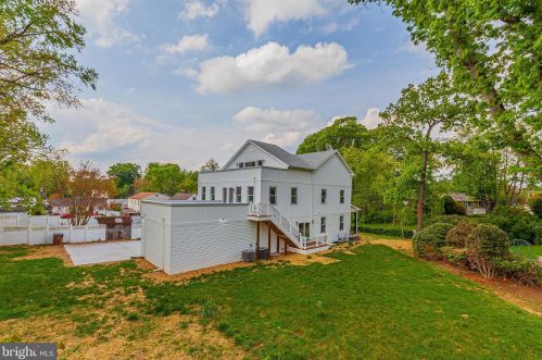 907 Gilbert Rd, Rockville MD  20851-1315 exterior