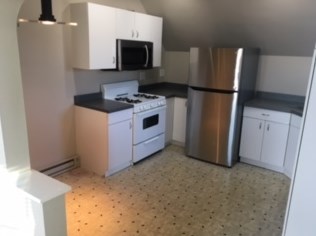 2310 Washington St, Waukegan IL 60085-5063 exterior