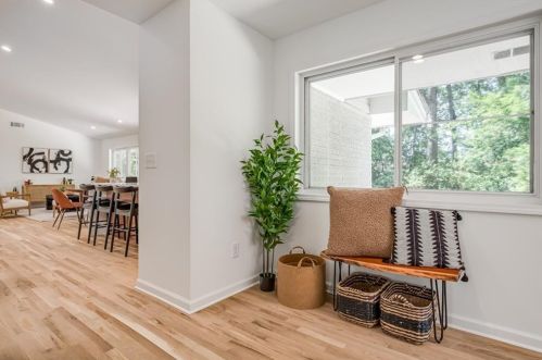 1639 Crestline Dr, Atlanta GA  30345-3820 exterior