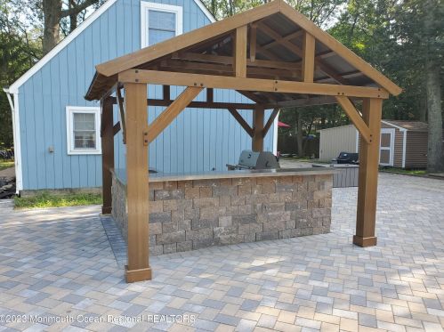 384 Barnegat Ave, Berkeley Township NJ  08721-1112 exterior