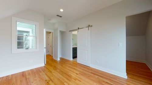 4032 Francisco Ave, Chicago IL 60618-2602 exterior