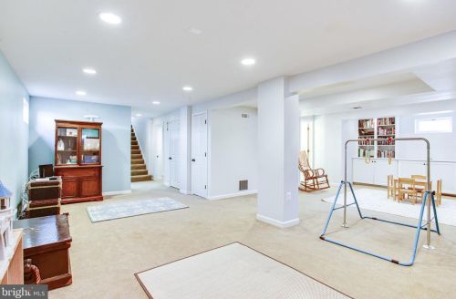 1841 Birch Rd, Mc Lean VA 22101-5317 exterior