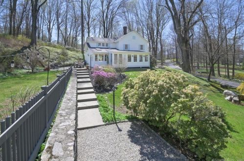 20 Blackman Rd, Ridgefield CT  06877-4204 exterior