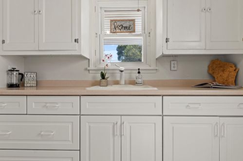 3712 Logan Ave, Milwaukee WI 53207-3905 exterior