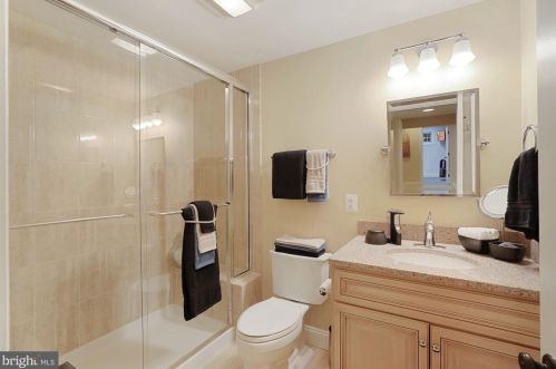 1008 Kimberwicke Rd, Mc Lean VA 22102-1328 exterior