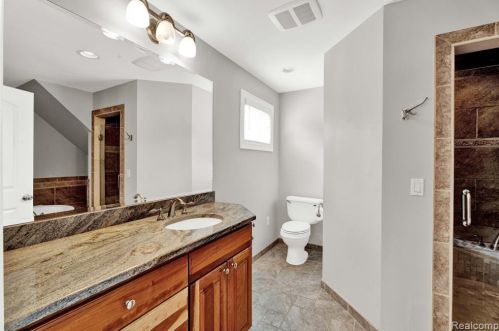 855 Bennaville Ave, Bham MI  48009-3668 exterior