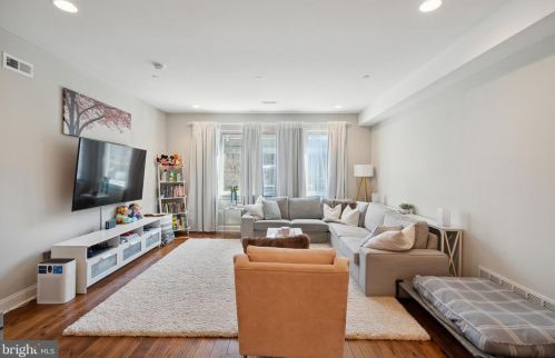 1424 Front St, Philadelphia PA  19147-3902 exterior