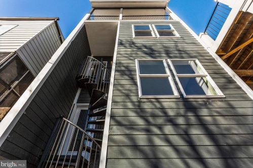 1214 Euclid St, Washington DC  20009-5330 exterior