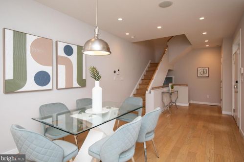 833 Bainbridge St, Philadelphia PA  19147-2009 exterior