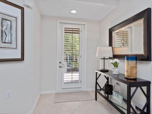 3913 Forest Glen Blvd, Naples, FL 34114-2519